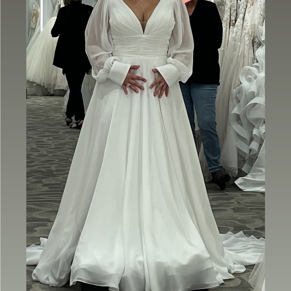 Jimme Huang bridal gown